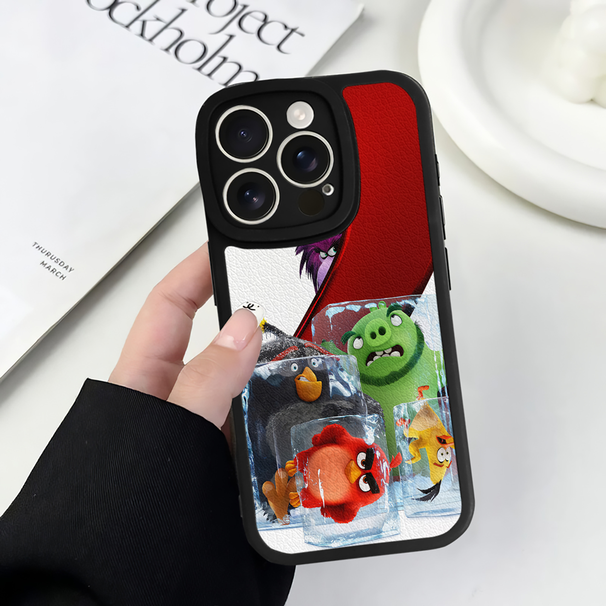 （画像用） Angry Birds アングリーバード 【iPhone 16シリーズ対応】シリコンスマホケース（レザー調） 材質：シリコン
